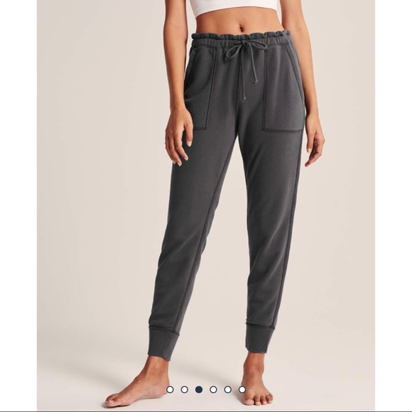 Abercrombie & Fitch Pants - Abercrombie high-rise joggers (dark grey)